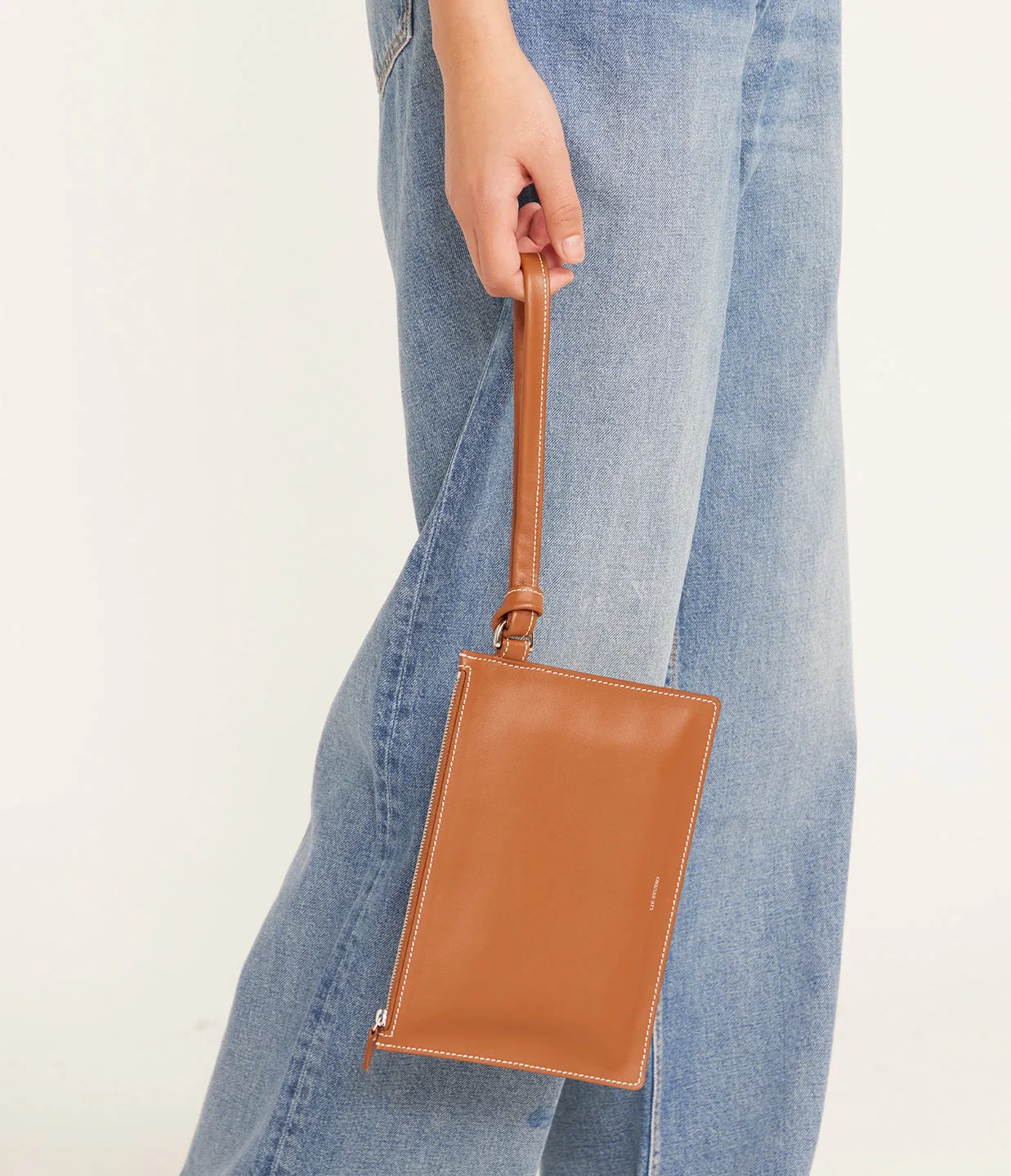 Charlie Clutch in Toffee Brown