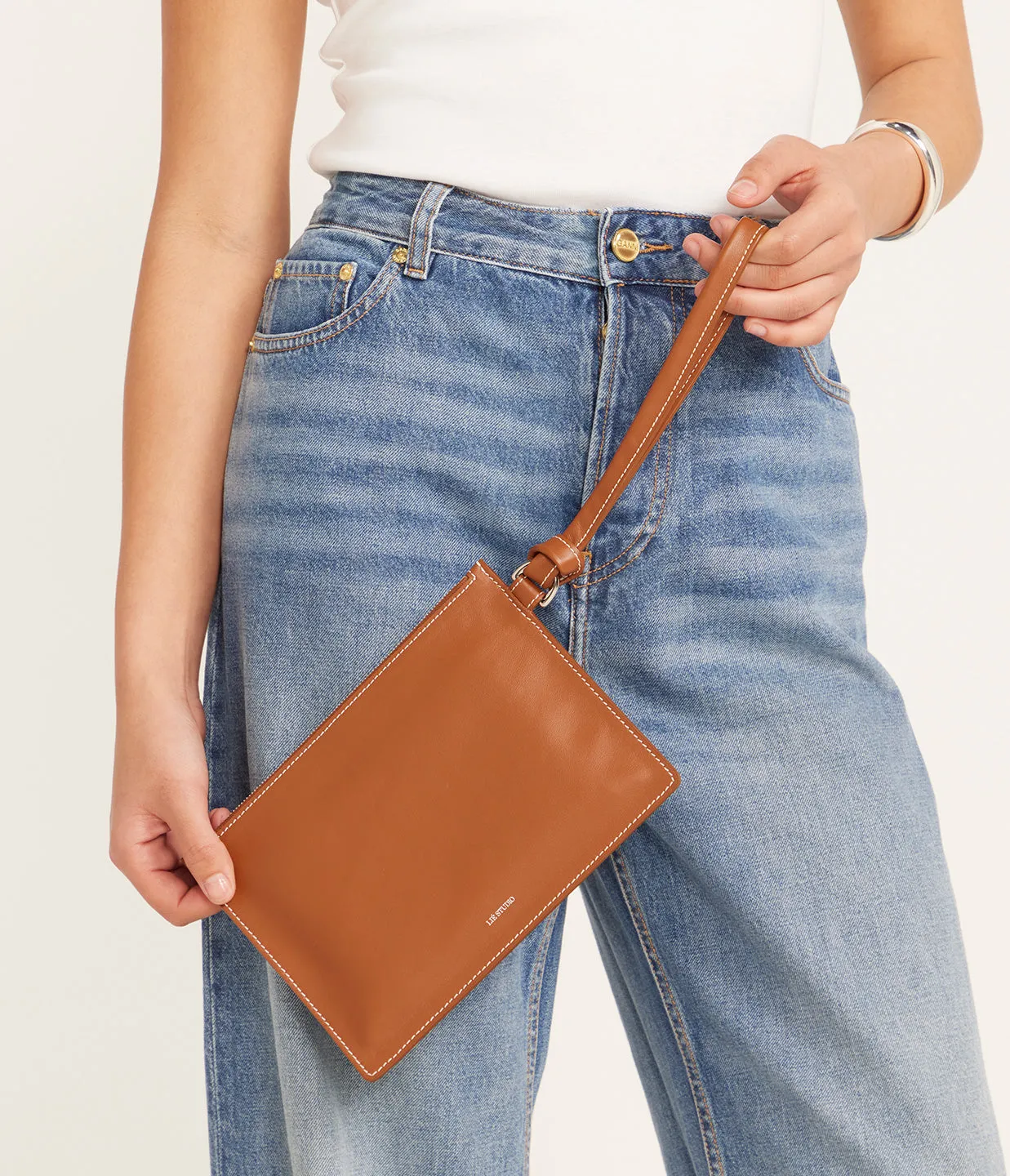 Charlie Clutch in Toffee Brown