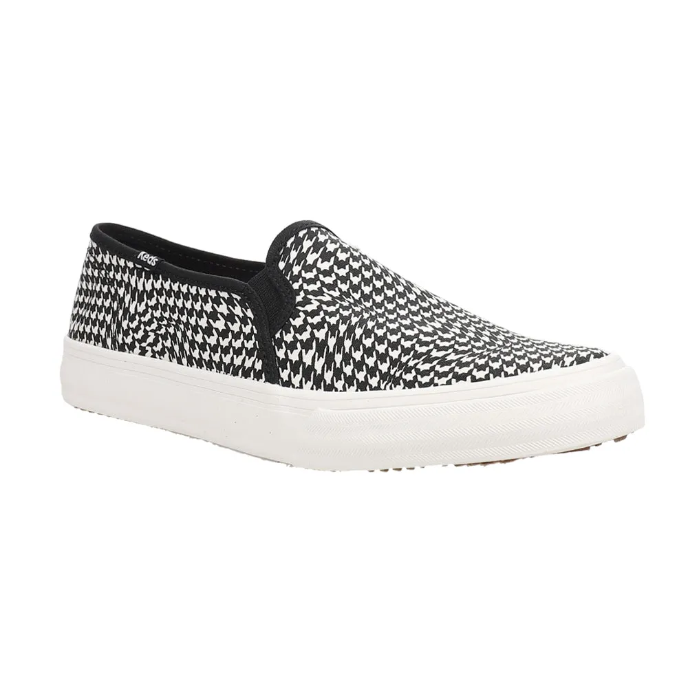 Double Decker Warped Houndstooth Lace Up Sneakers