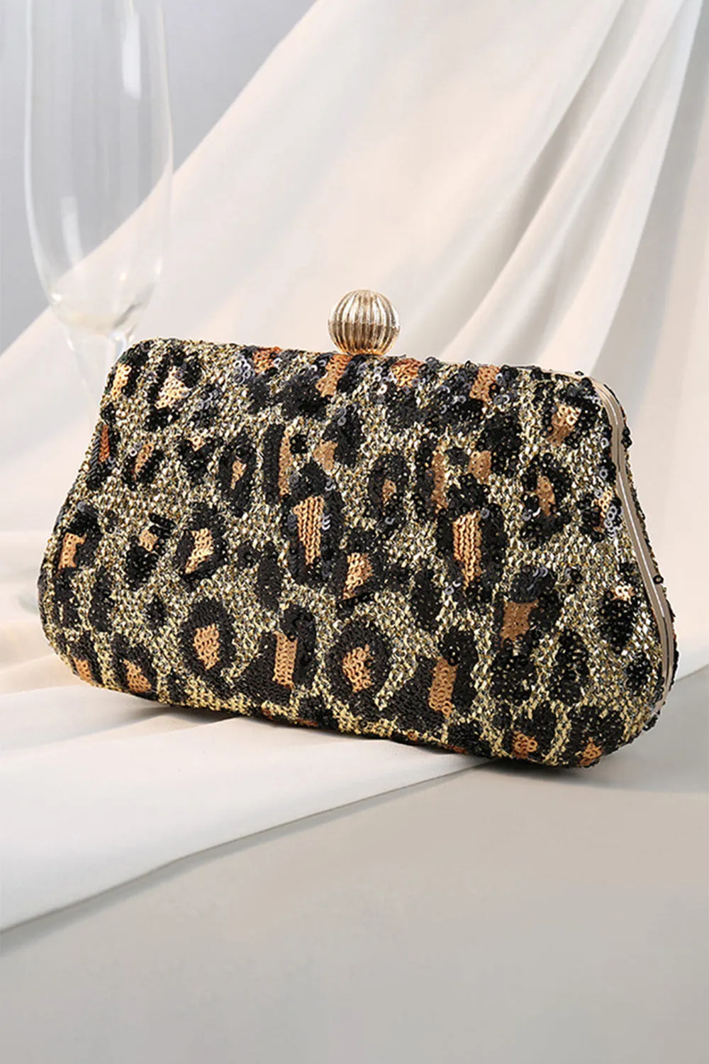 Eye-Catching Leopard Clutch Bag