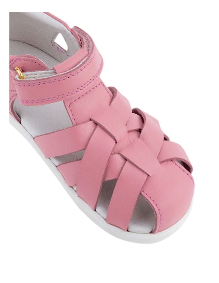 Iwalk Quick Dry Tropicana Cage Ii Sandals In Peach