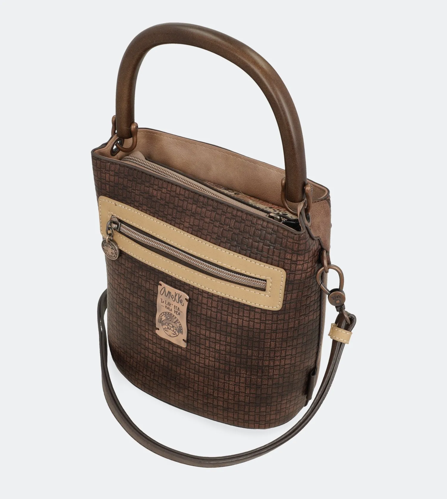 Ixchel Shoulder bag with a back zip