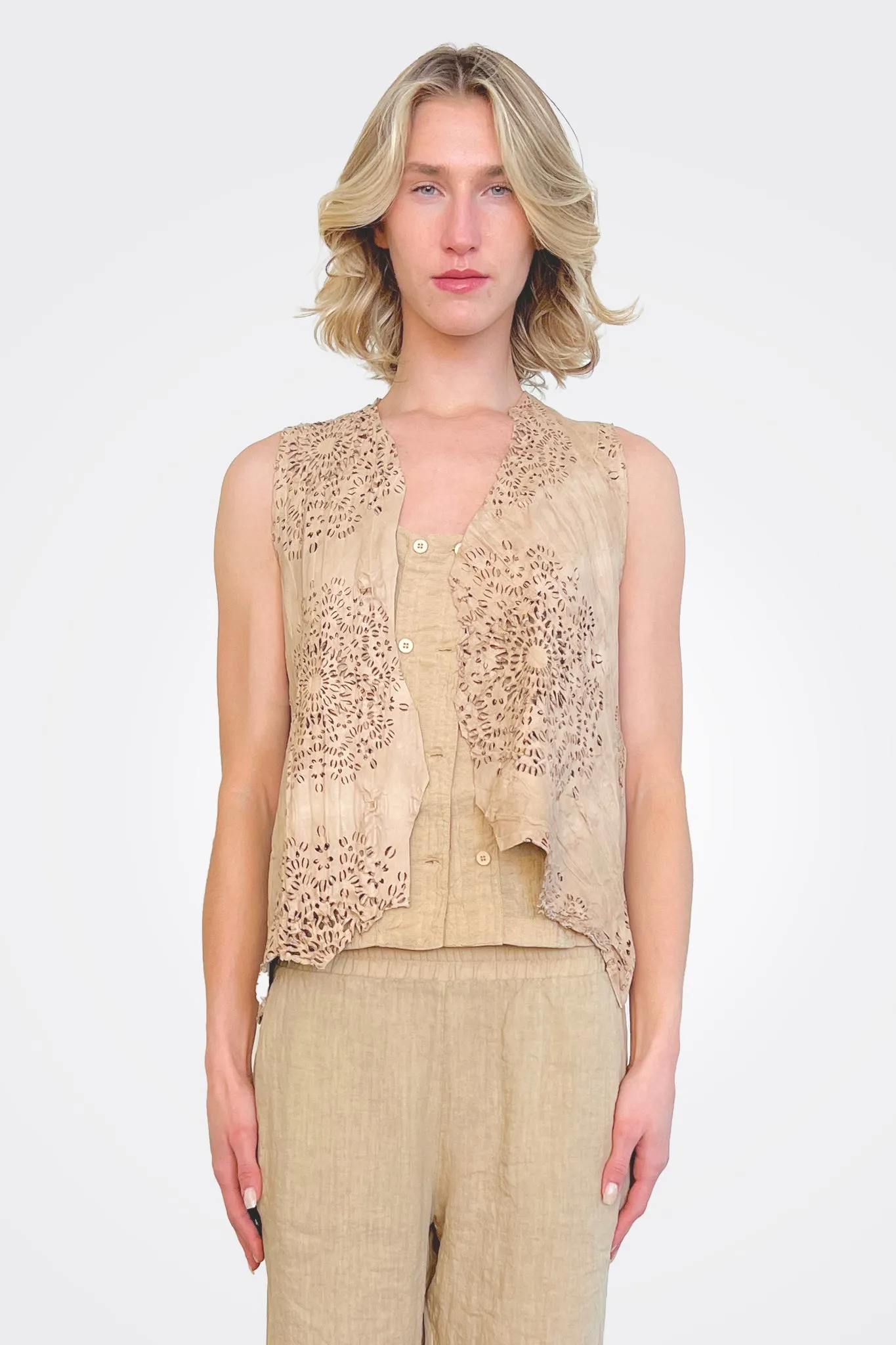 Lasercut Vest - Beige