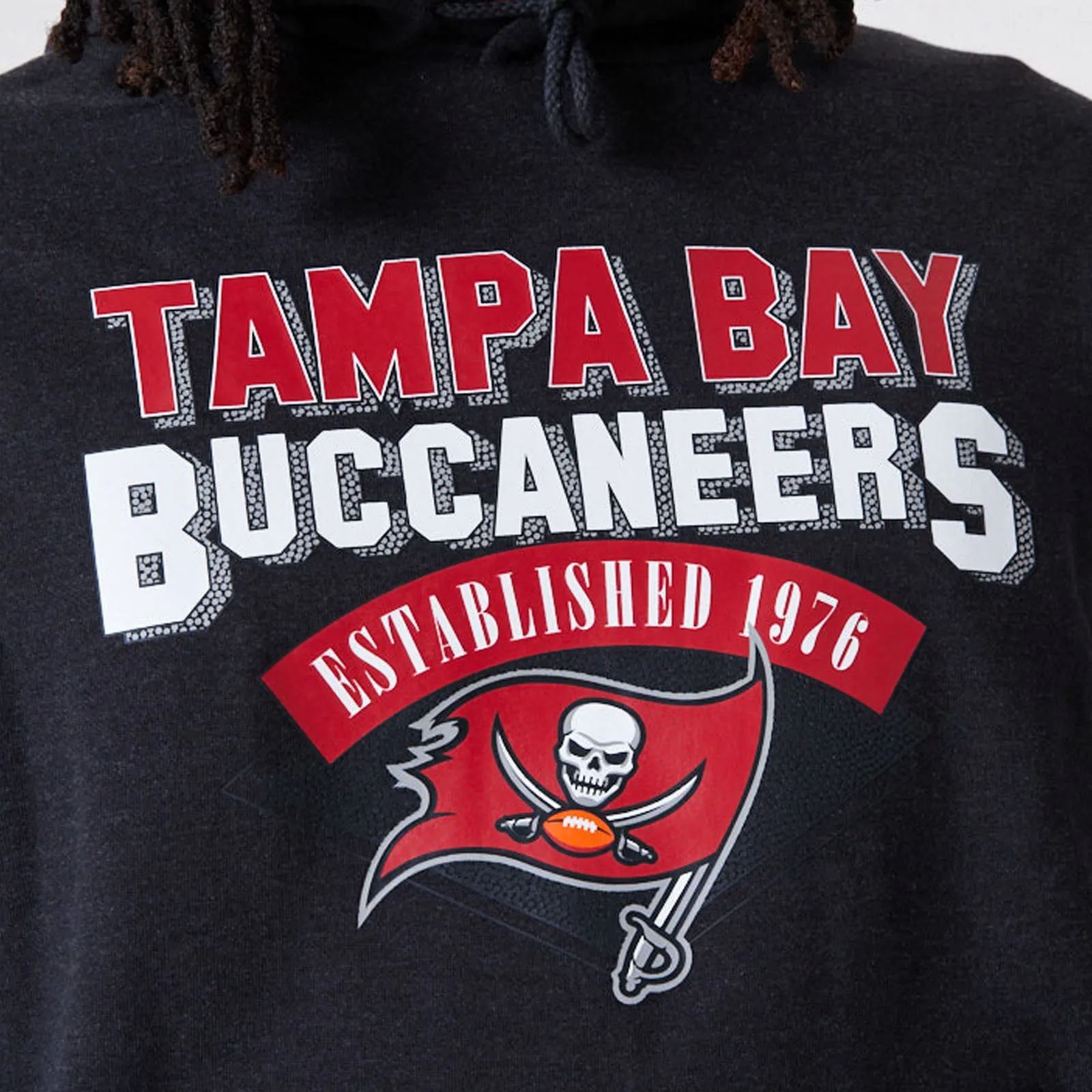 New Era Mens Tampa Bay Buccaneers NFL Team Logo Hoodie - Dark Grey