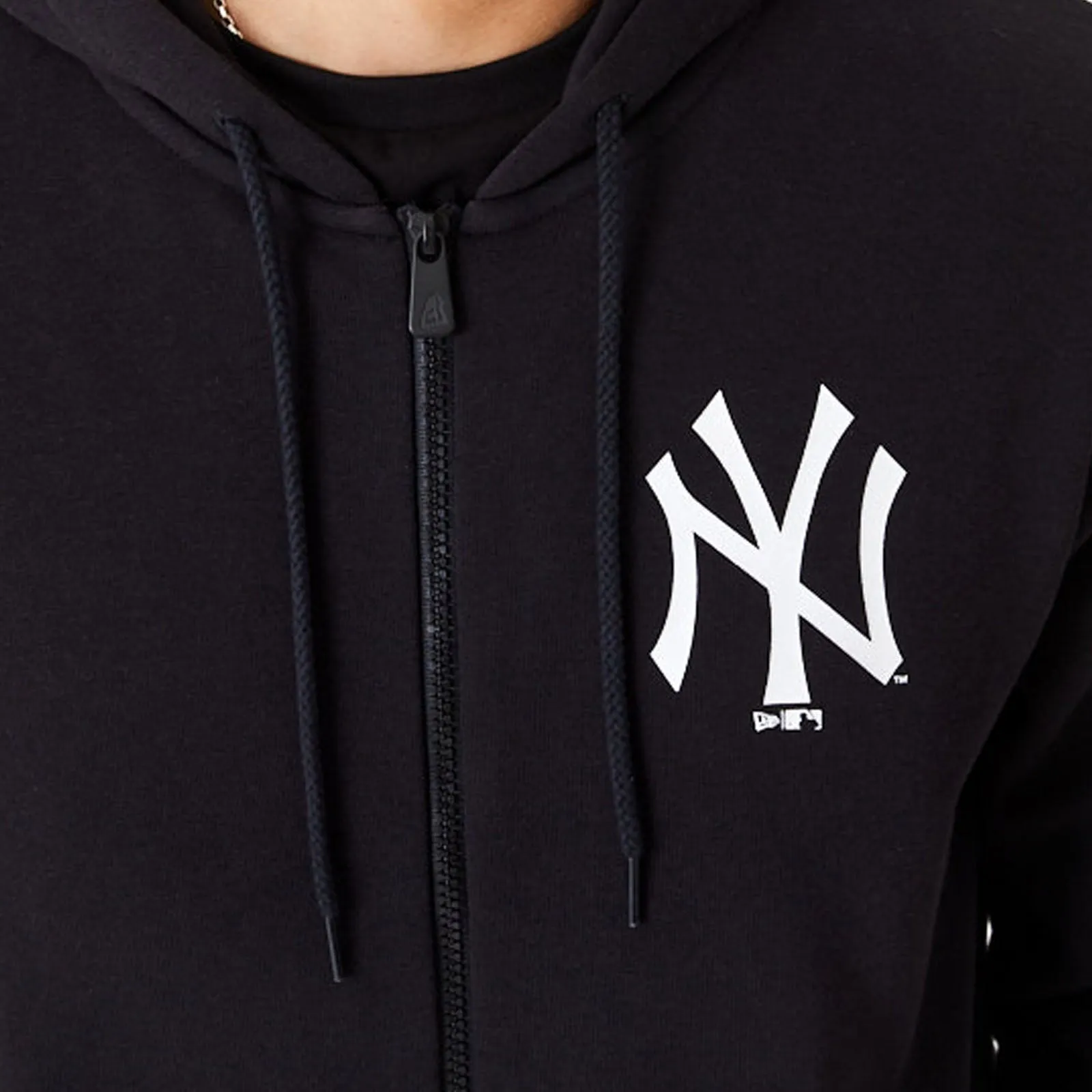 New Era New York Yankees League Essentials Full Zip Hoodie - Black