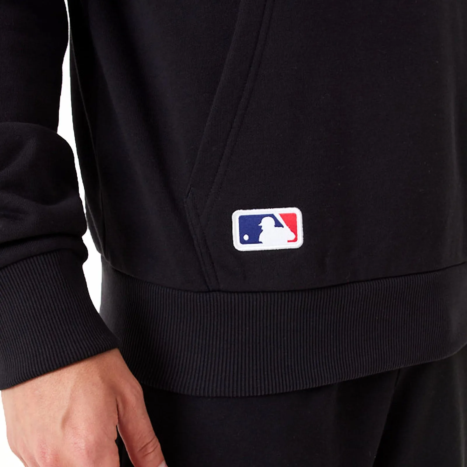 New Era New York Yankees League Essentials Pullover Hoodie - Black