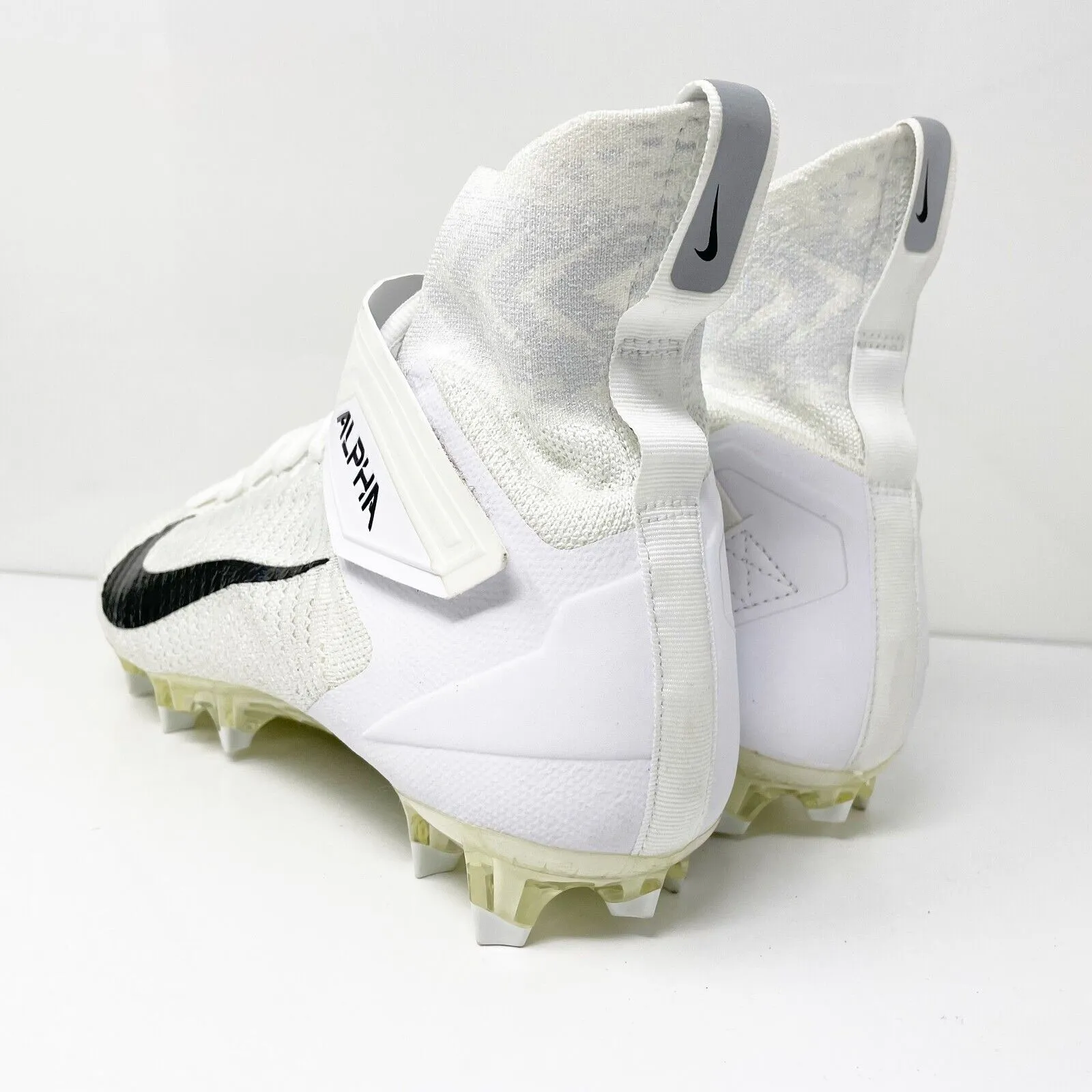 Nike Mens Alpha Menace Elite 2 AO3374-101 White Football Cleats Shoes Size 12.5