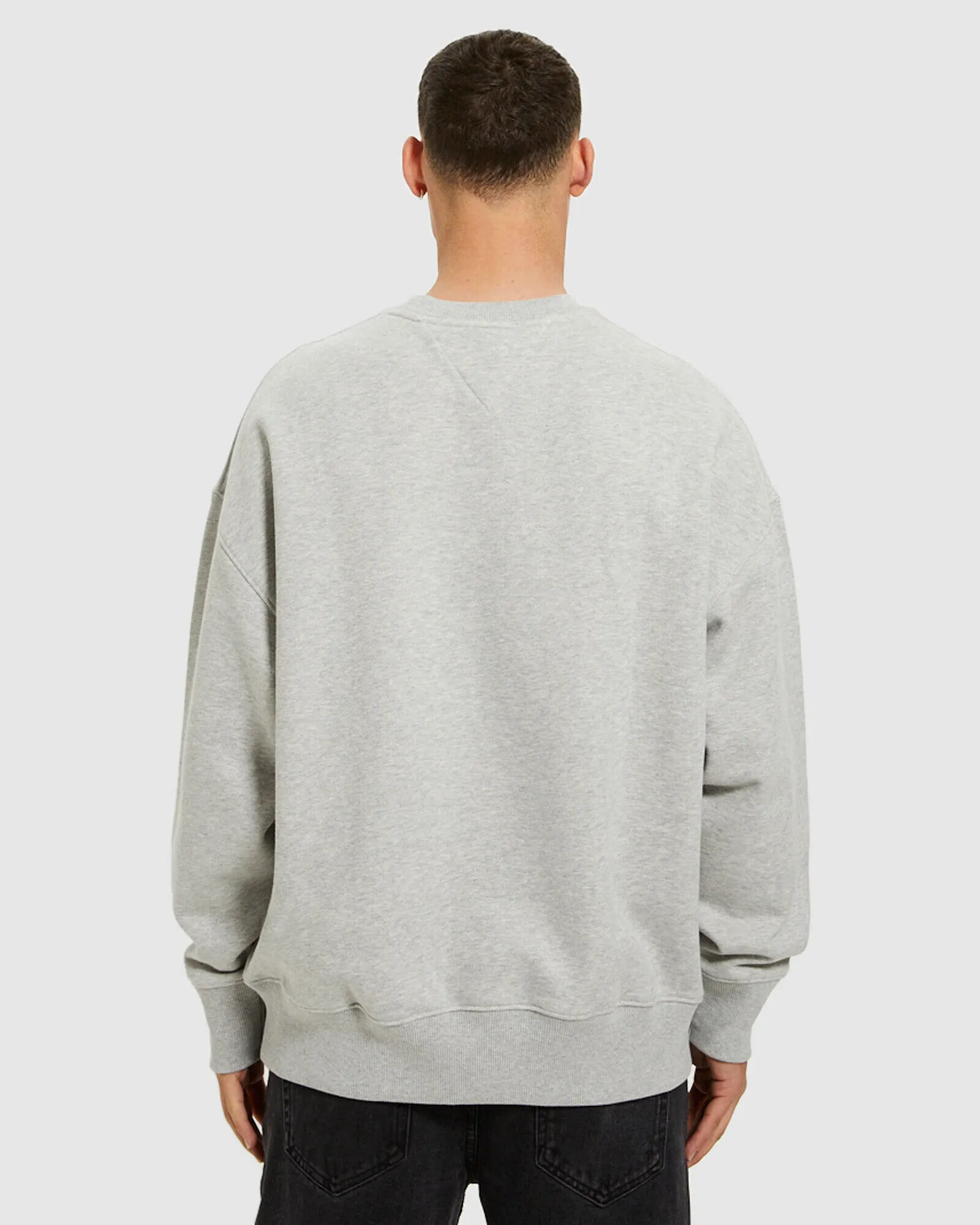 Tommy Jeans TJM Tommy Badge Crew Jumper Light Heather Grey